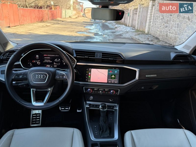 Позашляховик / Кросовер Audi Q3 2019 в Києві