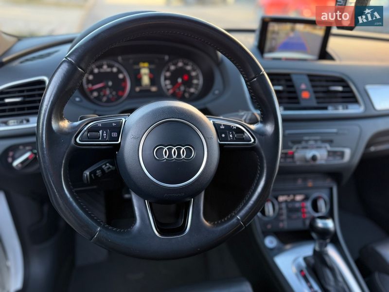 Позашляховик / Кросовер Audi Q3 2016 в Рівному