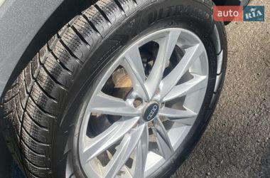 Внедорожник / Кроссовер Audi Q3 2012 в Киеве