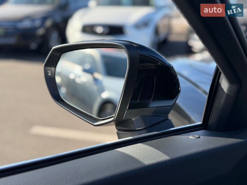 Позашляховик / Кросовер Audi Q3 2024 в Києві