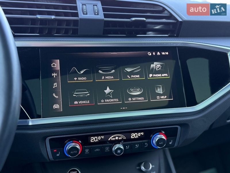 Позашляховик / Кросовер Audi Q3 2024 в Києві