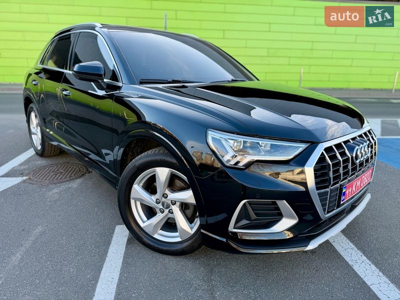 Внедорожник / Кроссовер Audi Q3 2020 в Киеве