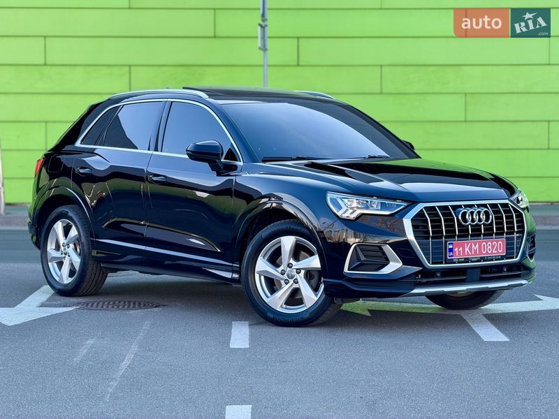 Внедорожник / Кроссовер Audi Q3 2020 в Киеве