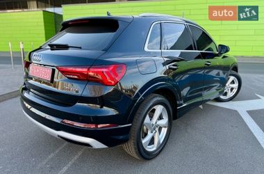 Внедорожник / Кроссовер Audi Q3 2020 в Киеве