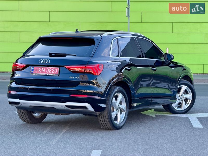 Внедорожник / Кроссовер Audi Q3 2020 в Киеве