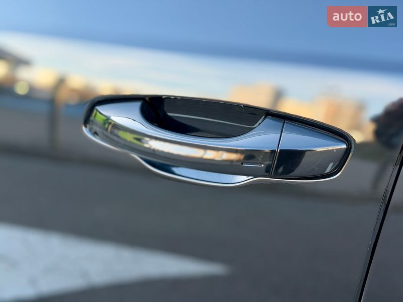 Внедорожник / Кроссовер Audi Q3 2020 в Киеве