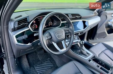 Внедорожник / Кроссовер Audi Q3 2020 в Киеве