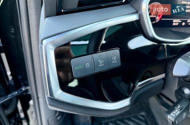 Внедорожник / Кроссовер Audi Q3 2020 в Киеве