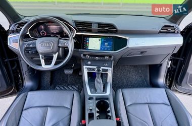 Внедорожник / Кроссовер Audi Q3 2020 в Киеве