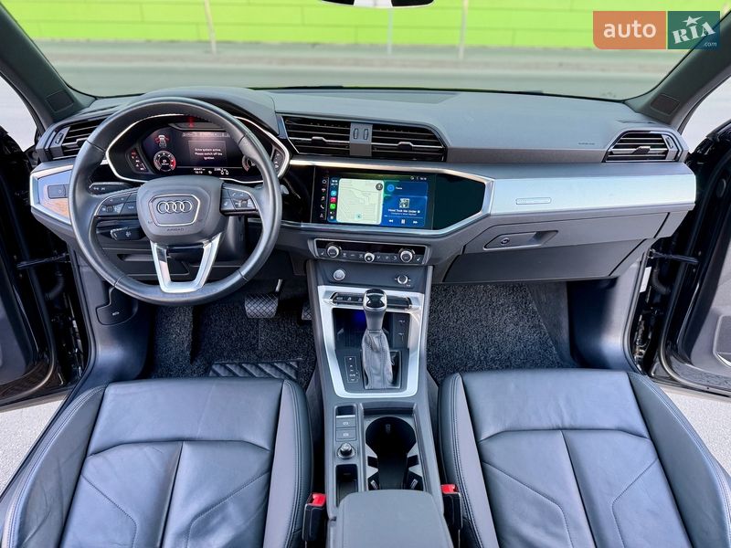 Внедорожник / Кроссовер Audi Q3 2020 в Киеве