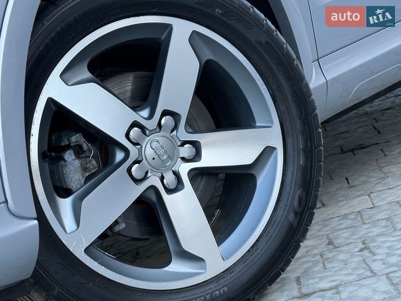 Внедорожник / Кроссовер Audi Q3 2015 в Дрогобыче
