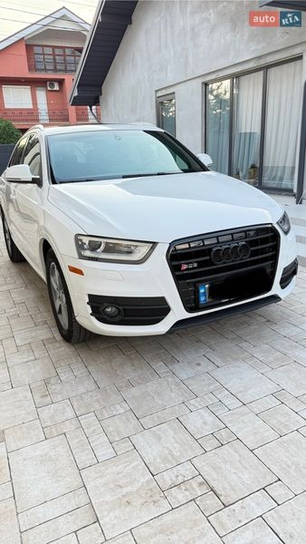 Внедорожник / Кроссовер Audi Q3 2014 в Ужгороде