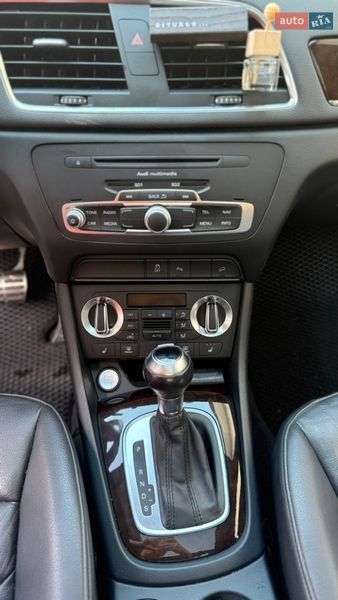 Внедорожник / Кроссовер Audi Q3 2014 в Ужгороде