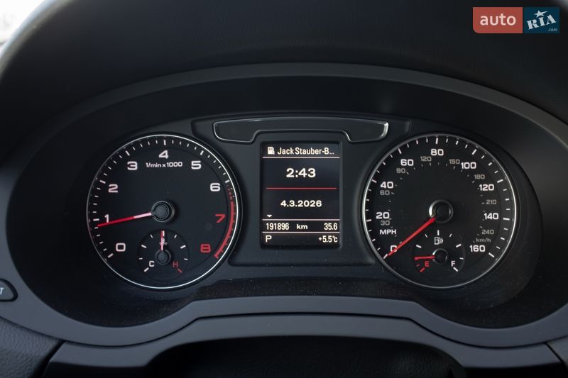 Позашляховик / Кросовер Audi Q3 2016 в Києві