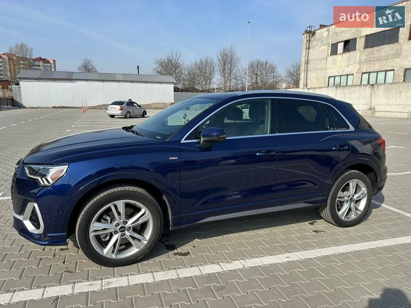 Внедорожник / Кроссовер Audi Q3 2020 в Тернополе