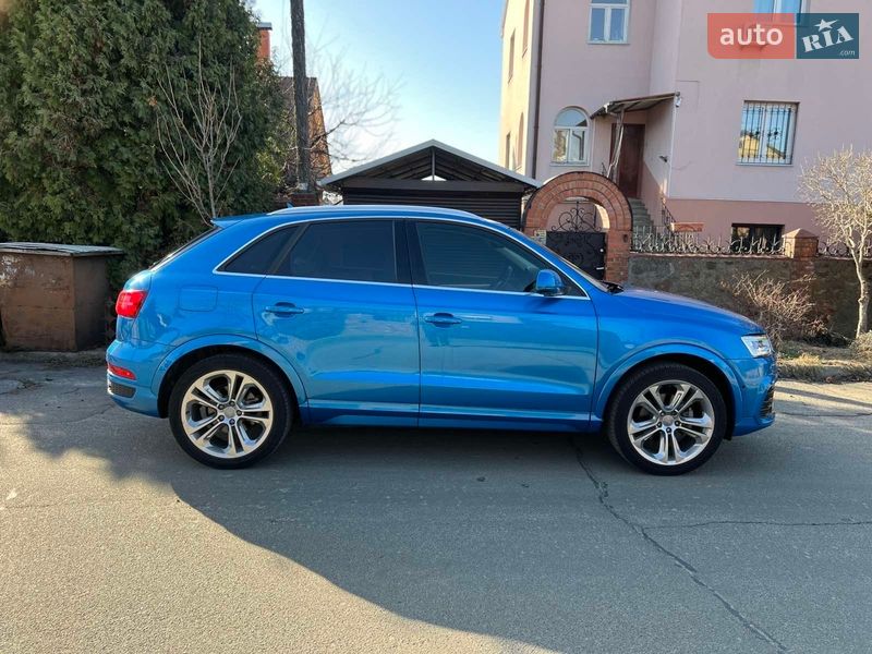 Внедорожник / Кроссовер Audi Q3 2015 в Киеве