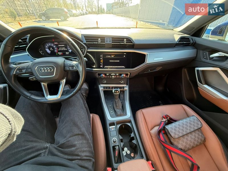 Позашляховик / Кросовер Audi Q3 2020 в Києві