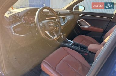 Внедорожник / Кроссовер Audi Q3 2020 в Киеве