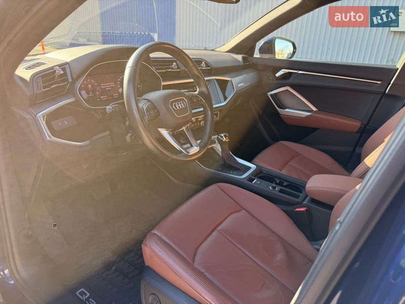 Позашляховик / Кросовер Audi Q3 2020 в Києві