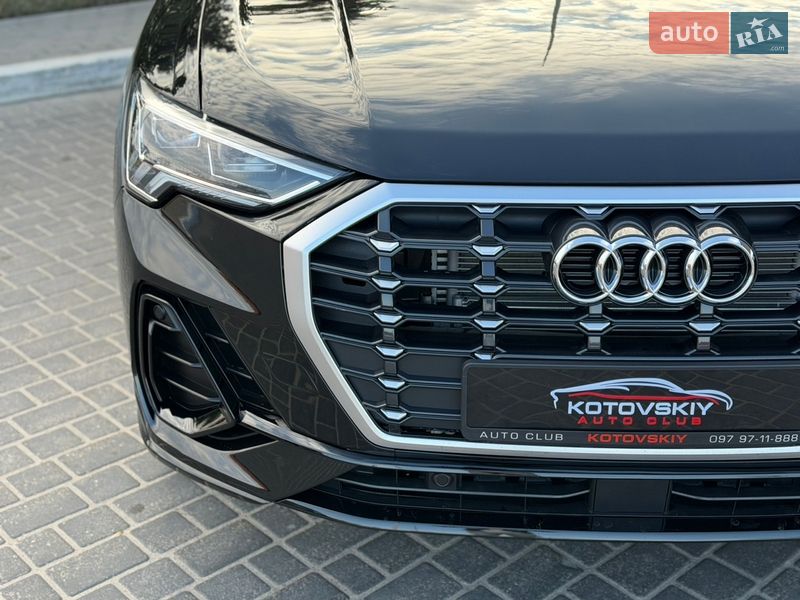 Позашляховик / Кросовер Audi Q3 2023 в Одесі
