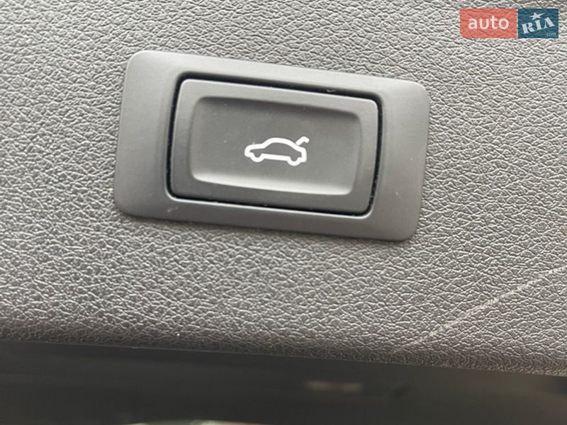 Внедорожник / Кроссовер Audi Q3 2016 в Тернополе фото 34 Внедорожник / Кроссовер Audi Q3 2016 в Тернополе