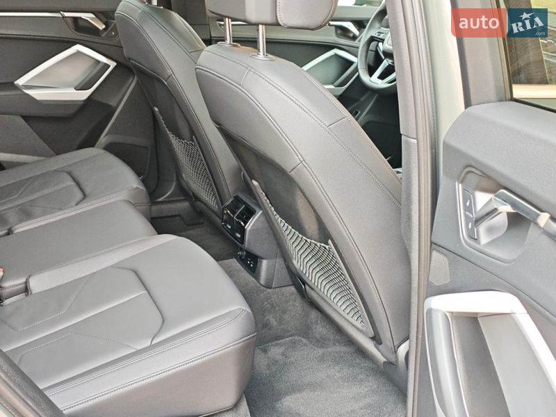 Позашляховик / Кросовер Audi Q3 2025 в Одесі фото 27 Позашляховик / Кросовер Audi Q3 2025 в Одесі