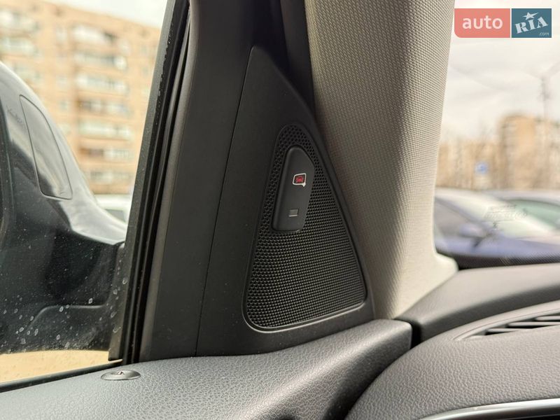 Позашляховик / Кросовер Audi Q3 2018 в Києві фото 17 Позашляховик / Кросовер Audi Q3 2018 в Києві