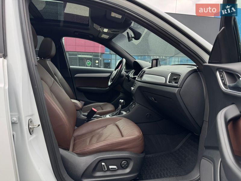 Внедорожник / Кроссовер Audi Q3 2017 в Киеве