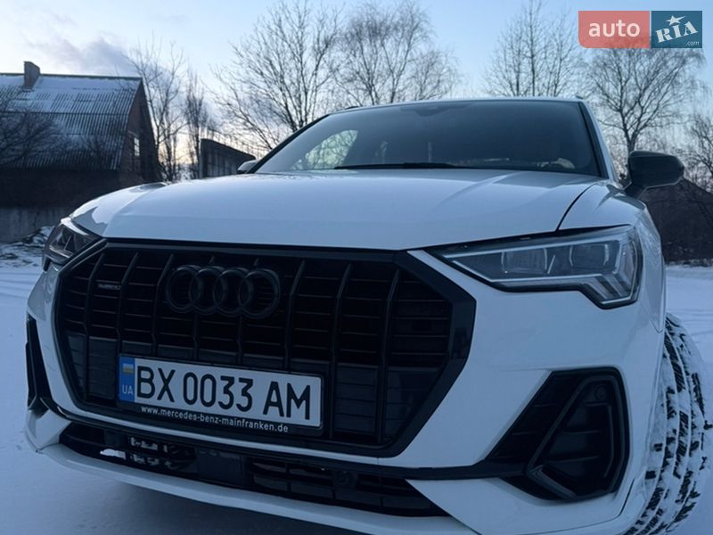 Внедорожник / Кроссовер Audi Q3 2022 в Каменец-Подольском