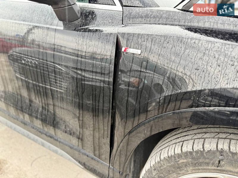 Внедорожник / Кроссовер Audi Q3 2019 в Киеве