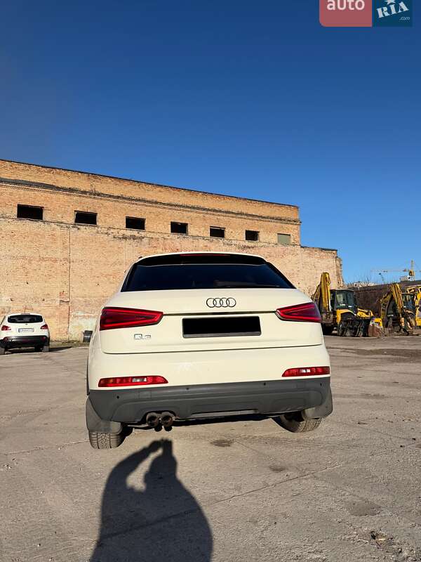 Позашляховик / Кросовер Audi Q3 2013 в Черкасах