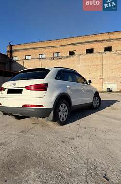 Позашляховик / Кросовер Audi Q3 2013 в Черкасах
