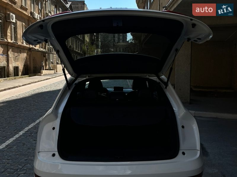 Позашляховик / Кросовер Audi Q3 2018 в Одесі