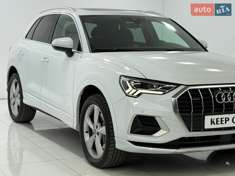 Позашляховик / Кросовер Audi Q3 2021 в Одесі