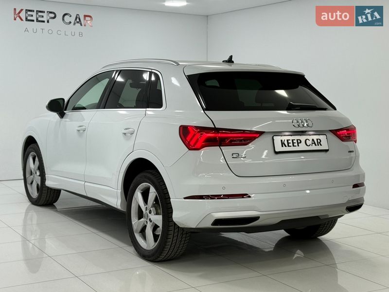 Позашляховик / Кросовер Audi Q3 2021 в Одесі