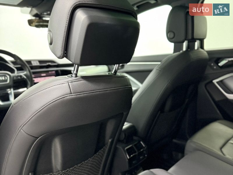 Позашляховик / Кросовер Audi Q3 2021 в Одесі