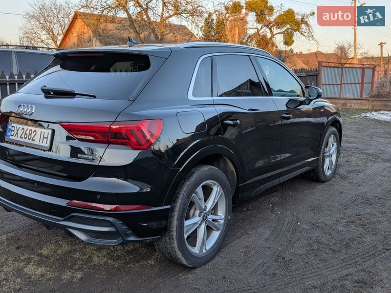 Позашляховик / Кросовер Audi Q3 2019 в Шепетівці