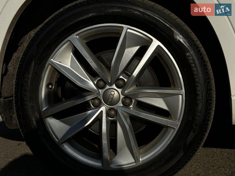 Позашляховик / Кросовер Audi Q3 2016 в Білогородці фото 7 Позашляховик / Кросовер Audi Q3 2016 в Білогородці