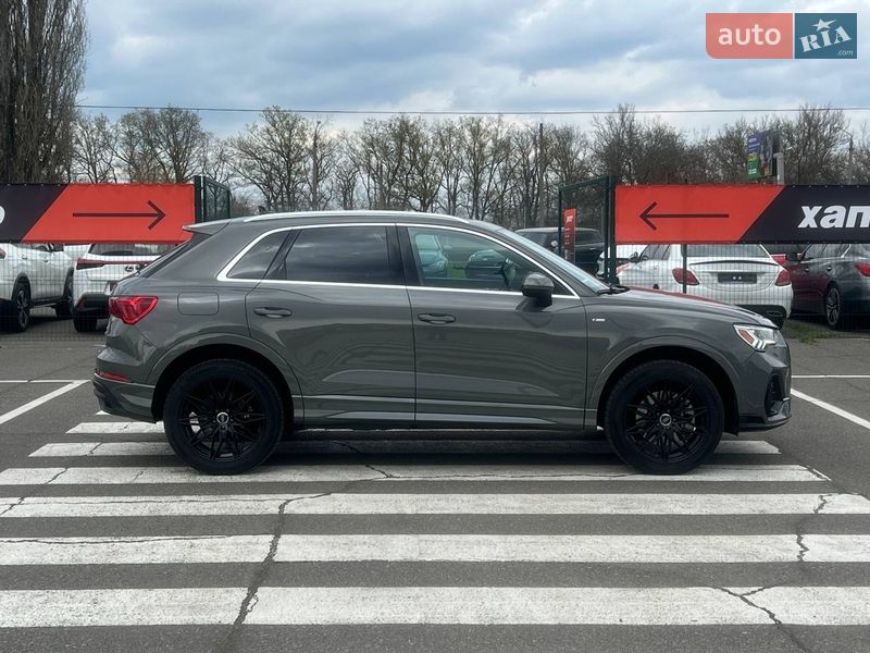 Позашляховик / Кросовер Audi Q3 2023 в Одесі