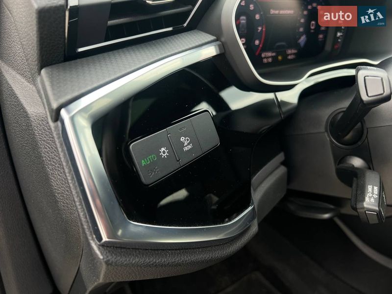 Позашляховик / Кросовер Audi Q3 2023 в Одесі