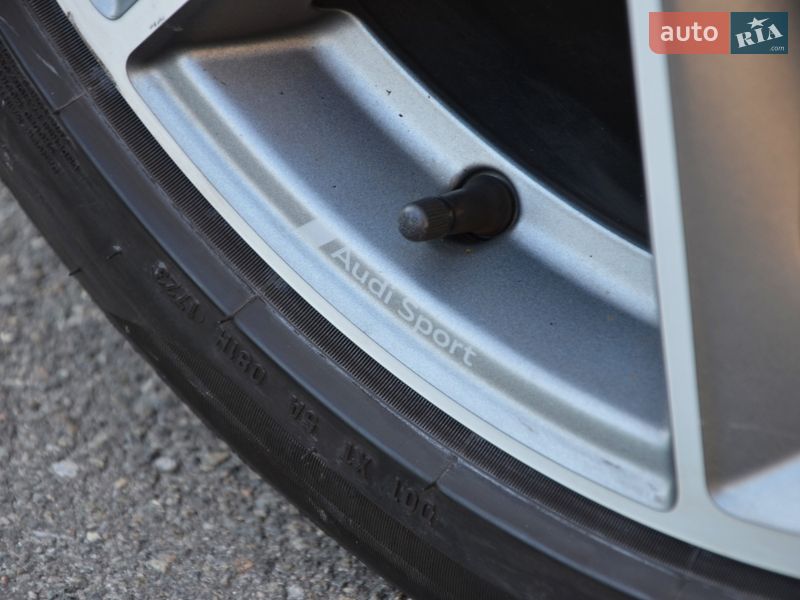 Позашляховик / Кросовер Audi Q3 2023 в Києві