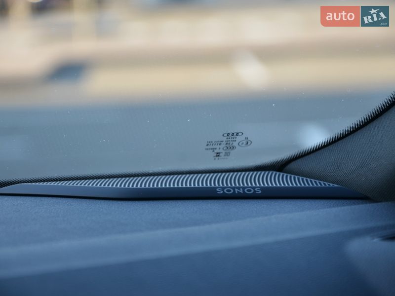 Позашляховик / Кросовер Audi Q3 2023 в Києві