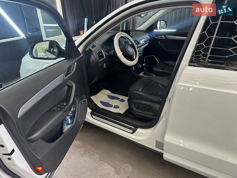 Внедорожник / Кроссовер Audi Q3 2014 в Львове