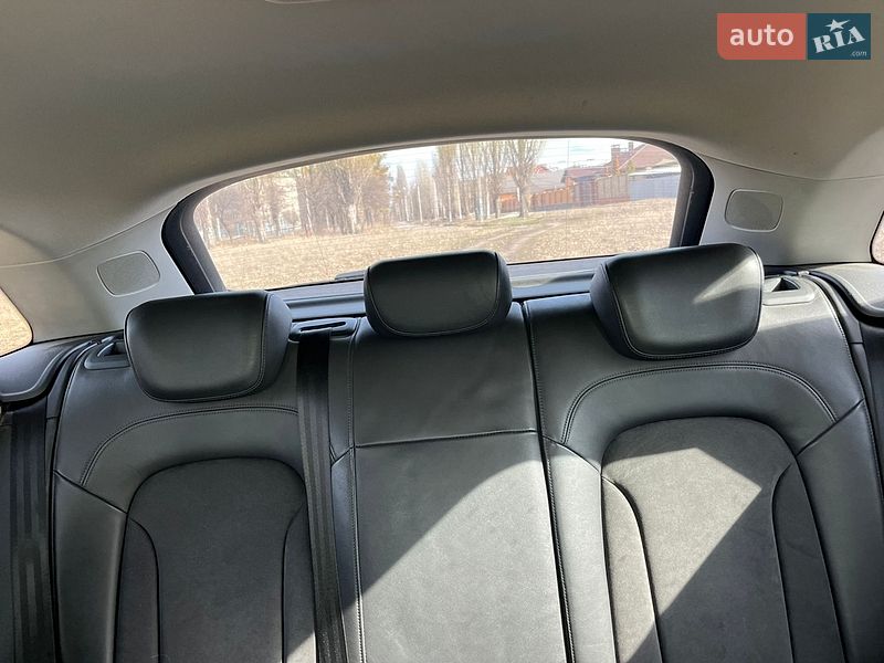 Внедорожник / Кроссовер Audi Q3 2012 в Харькове