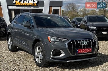 Позашляховик / Кросовер Audi Q3 2019 в Стрию