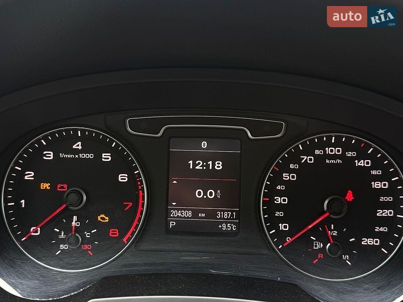 Внедорожник / Кроссовер Audi Q3 2012 в Днепре