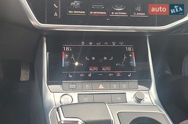 Внедорожник / Кроссовер Audi Q3 2018 в Киеве
