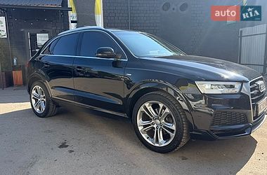 Внедорожник / Кроссовер Audi Q3 2015 в Киеве