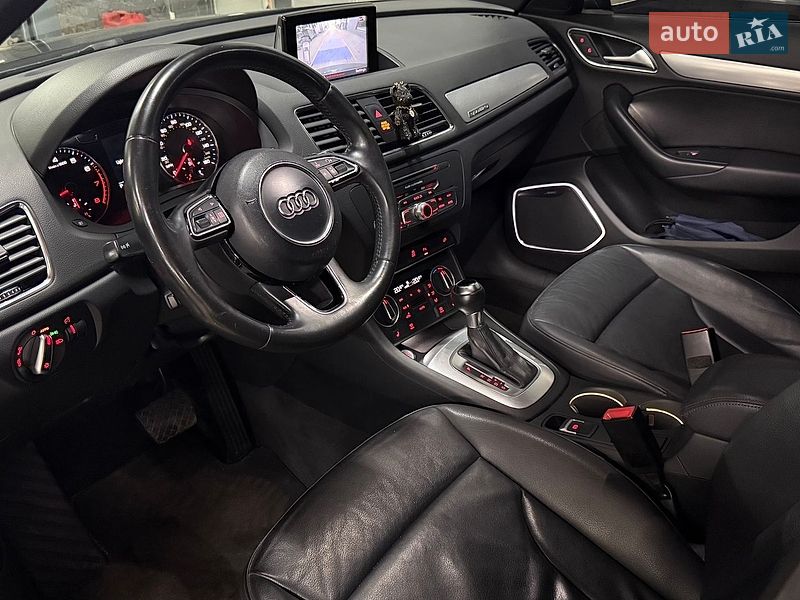 Внедорожник / Кроссовер Audi Q3 2015 в Киеве