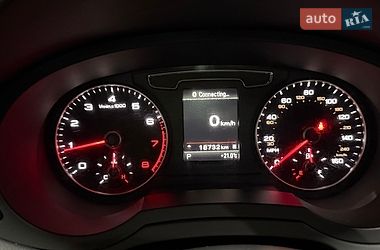 Внедорожник / Кроссовер Audi Q3 2015 в Киеве